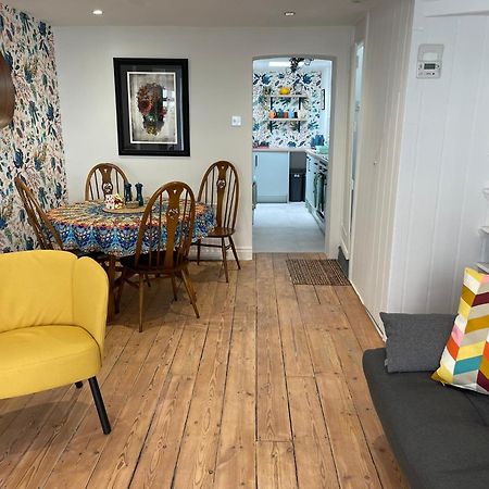 North Laine Sunny Cottage - Parking Available برايتون المظهر الخارجي الصورة